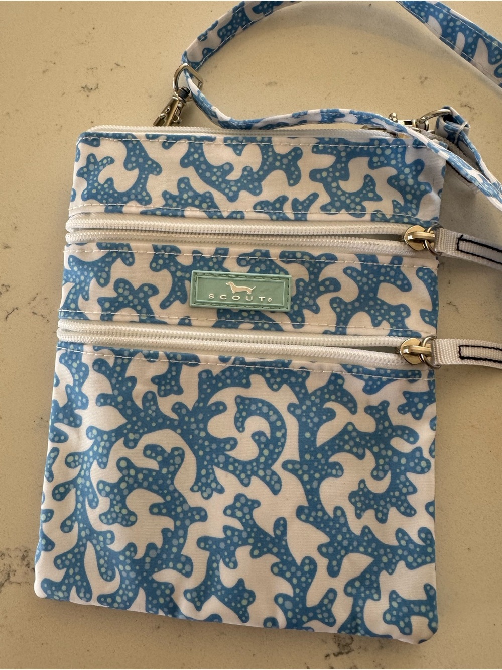 Scout crossbody